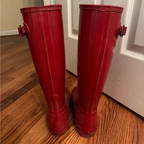 Hunter Classic Red Tall Boots - Picture 3 of 8